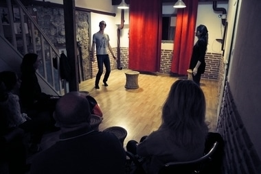 cours de théâtre paris adulte débutant avancé comédien acteur coaching cinéma classe école stage formation professeur Éveil de l'Acteur