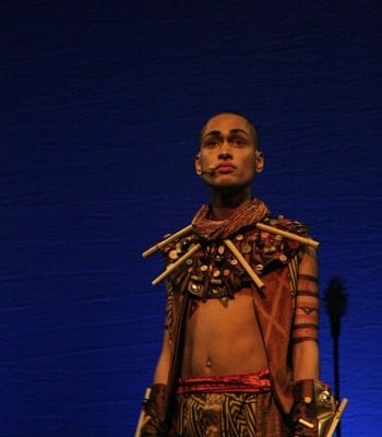 cédric keller le roi lion cours de théâtre chant à Paris adulte débutant avancé comédien acteur chanteur cinéma classe école stage formation professeur Éveil de l'Acteur